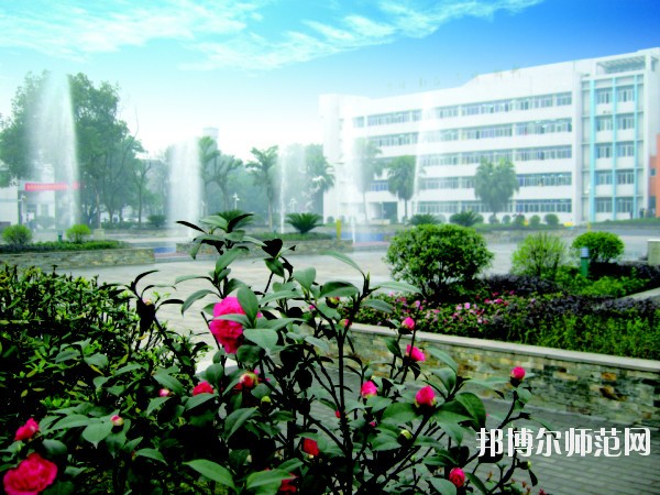 重慶農(nóng)業(yè)幼師學(xué)校2023年報(bào)名條件、招生要求、招生對(duì)象