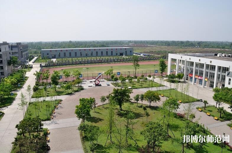 成都電子信息幼兒師范學(xué)校2018年報名條件、招生對象
