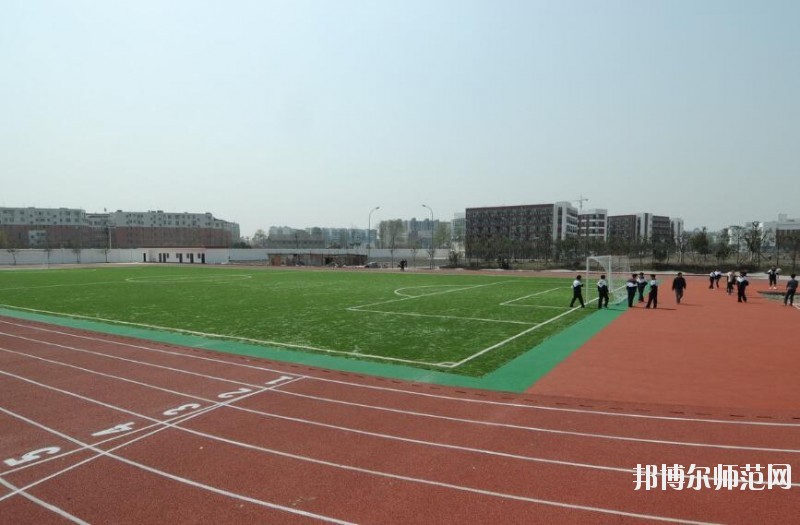 四川商務(wù)幼兒師范學(xué)校2019年報名條件、招生對象