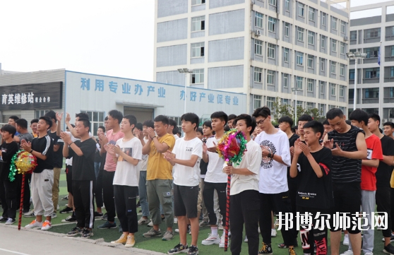 安康育英幼兒師范中等職業(yè)學(xué)校怎么樣、好不好<em></em><em></em>	