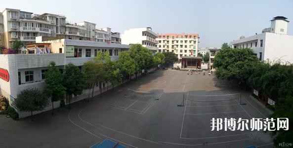 天府新區(qū)成人中等專業(yè)幼兒師范學(xué)校2020年報(bào)名條件、招生要求、招生對象