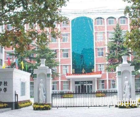 河南2020年幼師學(xué)校中專升大?？际裁? width=