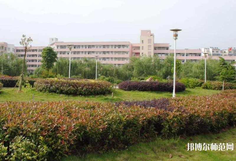 廣州2020年中專幼師學(xué)?？梢钥即髮? width=
