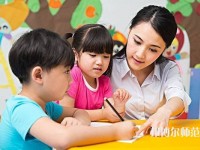 杭州2020年幼師學(xué)校中專升大?？际裁? /><b>杭州2020年幼師學(xué)校中專升大?？际裁?/b><span>2022-04-07 15:39</span><p>已經(jīng)就讀幼師學(xué)校的中專生們，想要提升一下自己的學(xué)歷，那就需要報(bào)考，大家都想知道主要考什么，其實(shí)這種考試不是很難，同學(xué)們也</p></a></li>
            <li><a href=