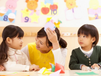 南昌2020年中專幼師學?？梢钥即髮? /><b>南昌2020年中專幼師學?？梢钥即髮?/b><span>2020-03-23 15:01</span><p>南昌2020年中專幼師學校可以考大專嗎?對于中專幼師學校怎么考大專這個問題，相信選擇幼師專業(yè)的小伙伴們都是想拿到一個更高的文</p></a></li>
            <li><a href=