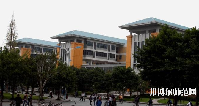重慶微電子工業(yè)幼師學(xué)校怎么樣、好不好
