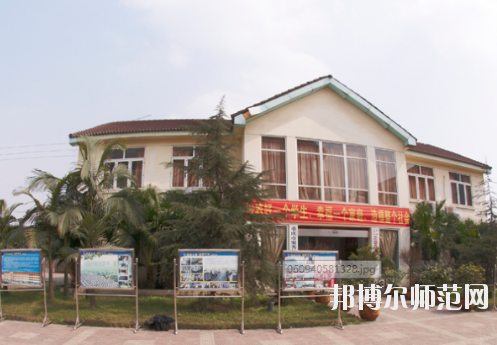 重慶聚英幼師技工學(xué)校怎么樣、好不好