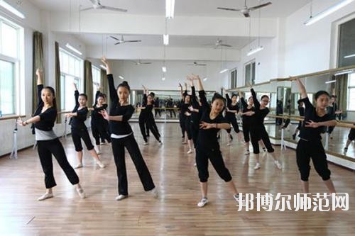 惠州2021年中專幼師學(xué)?？梢钥即髮? width=