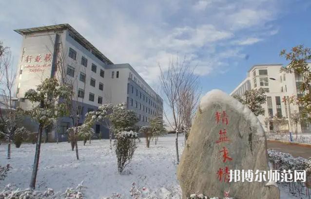 麗江師范高等?？茖W(xué)校歷年招生錄取分?jǐn)?shù)線