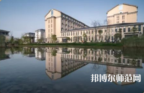 湖北恩施師范學(xué)院2023年報(bào)名條件、招生要求、招生對(duì)象