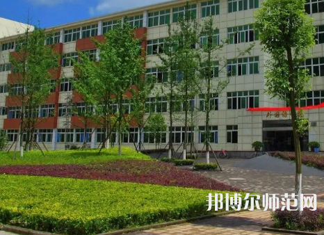 重慶師范大學(xué)涉外商貿(mào)學(xué)院銅梁校區(qū)2023年報(bào)名條件、招生要求、招生對(duì)象 