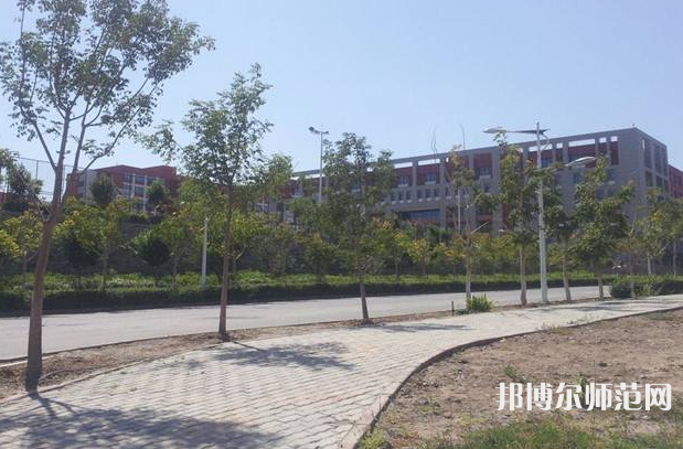烏魯木齊職業(yè)師范大學(xué)2023年報(bào)名條件、招生要求、招生對象
