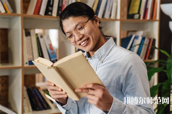 上海外國語師范大學(xué)賢達(dá)經(jīng)濟(jì)人文學(xué)院崇明校區(qū)介紹、地址