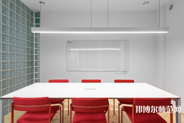 阿克蘇職業(yè)技術(shù)師范學(xué)院介紹、地址